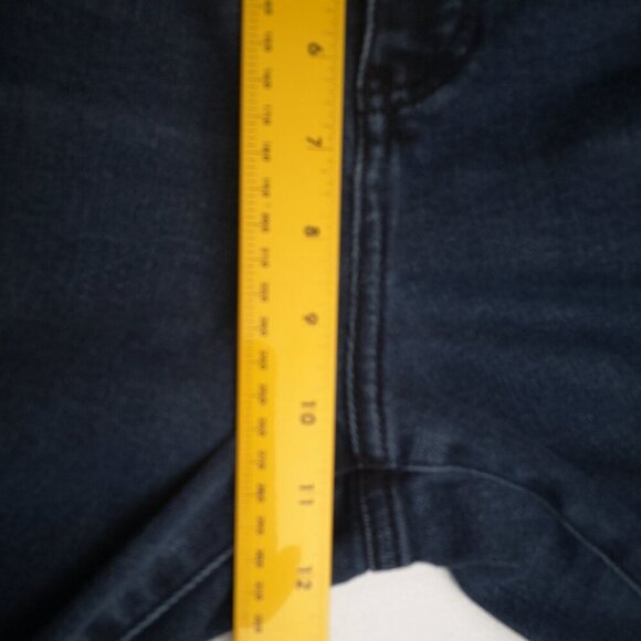 Denver Hayes Curvy Straight Ladies Size 14/30 Medium Wash Jeans - Picture 15 of 16